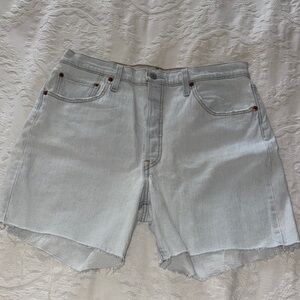 Gently Loved Women's Light Blue ButtonFly Denim Shorts by Levi’s 501